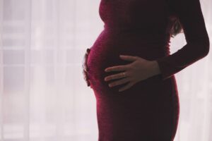 BMI również dla kobiet w ciąży. Ile można przytyć w ciąży?